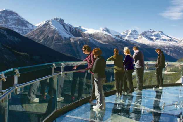 athabasca-glacier-skywalk